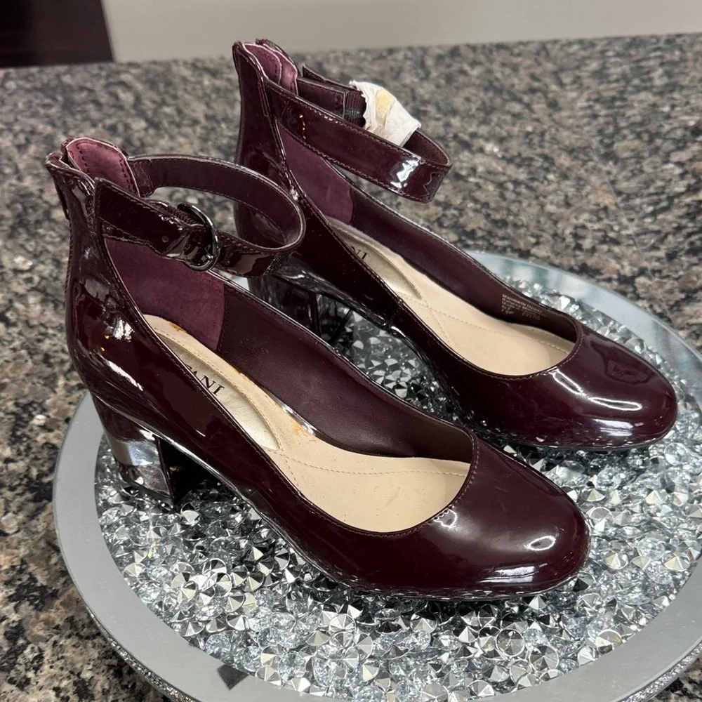 Alfani Dark Burgundy glossy Heels NWOT 7.5 wide